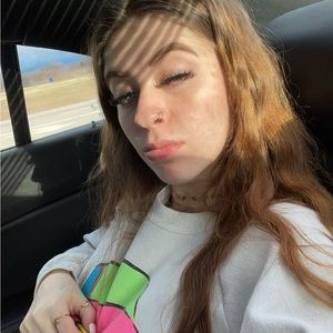 Meet your Posher, Hailey